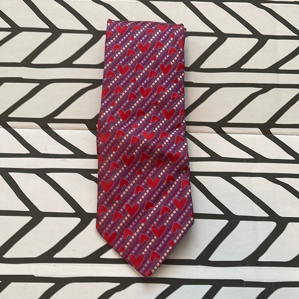 Agatha Ruiz De La Prada hearts tie